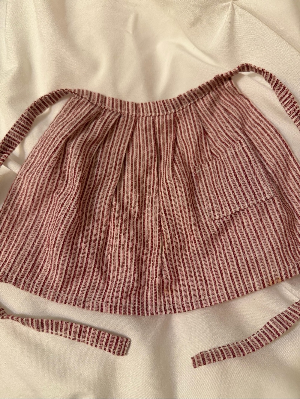 Kirsten Meet Outfit Apron Plesant Company